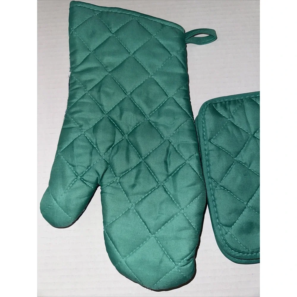 Home Collection Oven Mitt and Pot Holders Set Blue Teal Mandala 3 Piece New